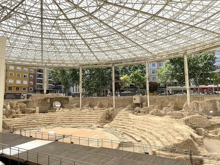 1972年に見つかったおよそ2000年前のローマ劇場跡