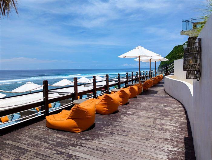 Kliveデッキ　クッションでくつろげる