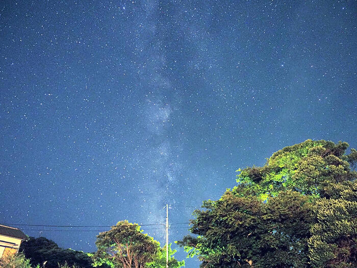 ＜キャンプ場から眺める天の川＞