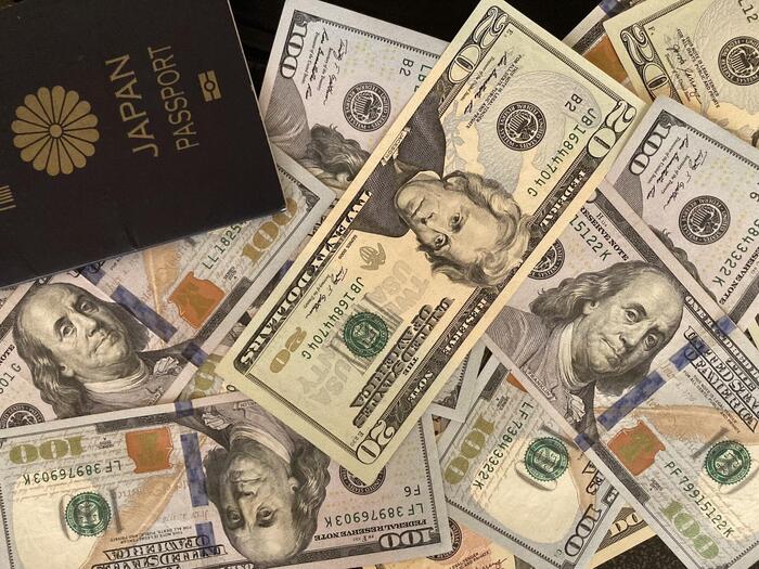 パスポート　お金