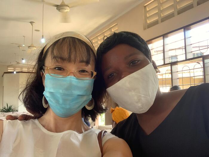 航空出発前の二人