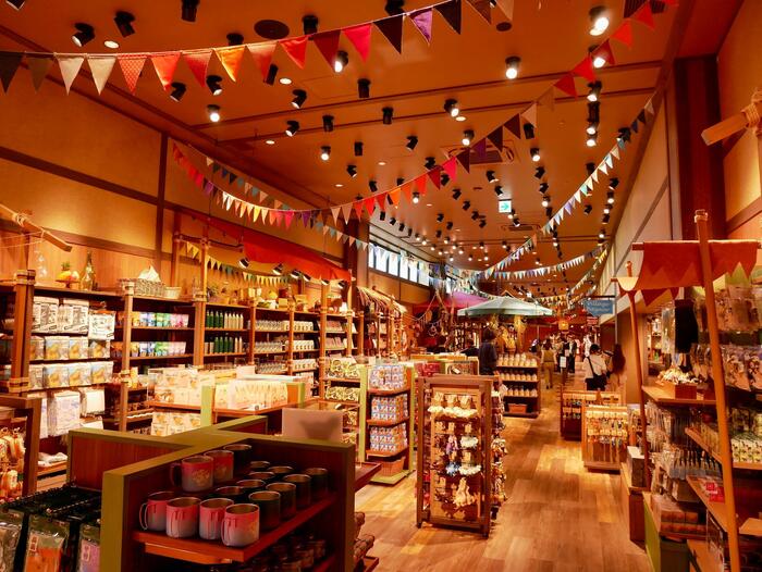 ビレッジ バザールの内観