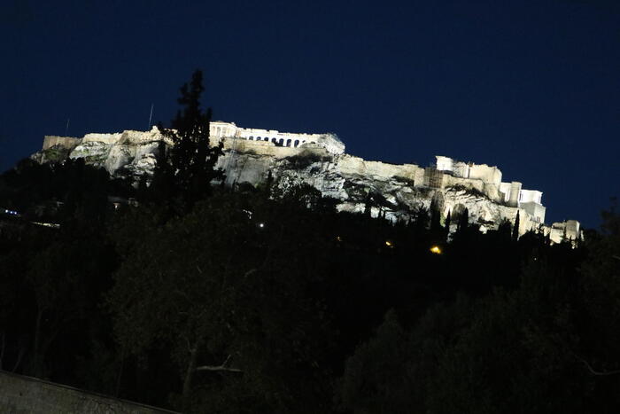＜アクロポリスの夜景も神秘的＞
