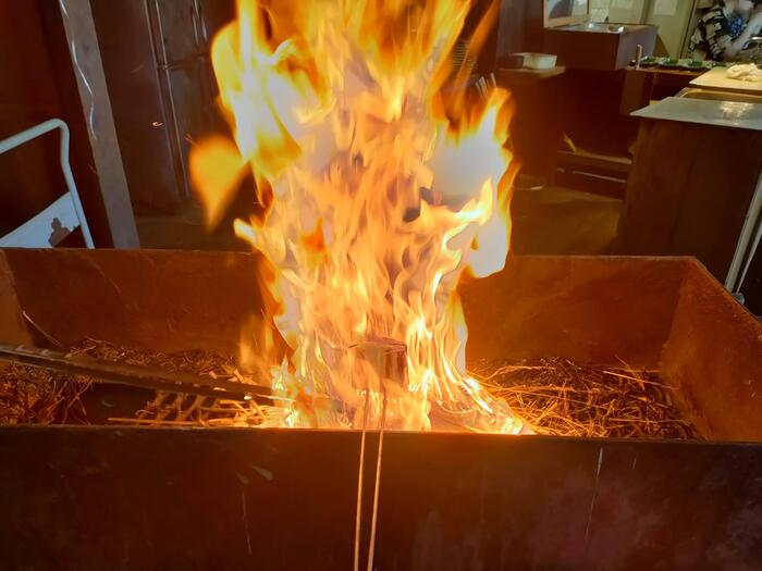 カツオの藁焼き