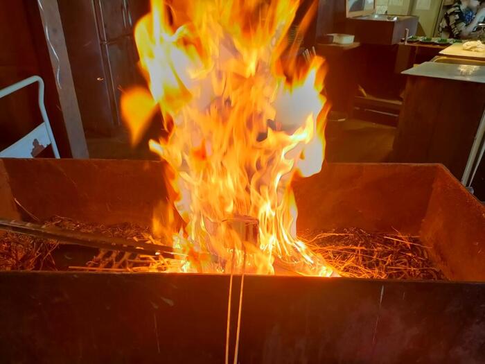 カツオの藁焼き