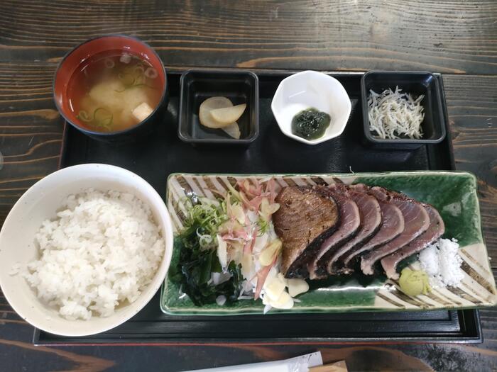 カツオタタキ定食