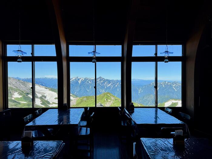 白馬岳　日本百名山　白馬山荘　長野県　富山県