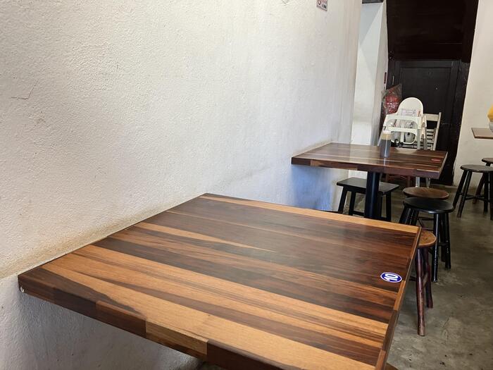 ＜ショップの中は、昔ながらのレトロチックな雰囲気＞