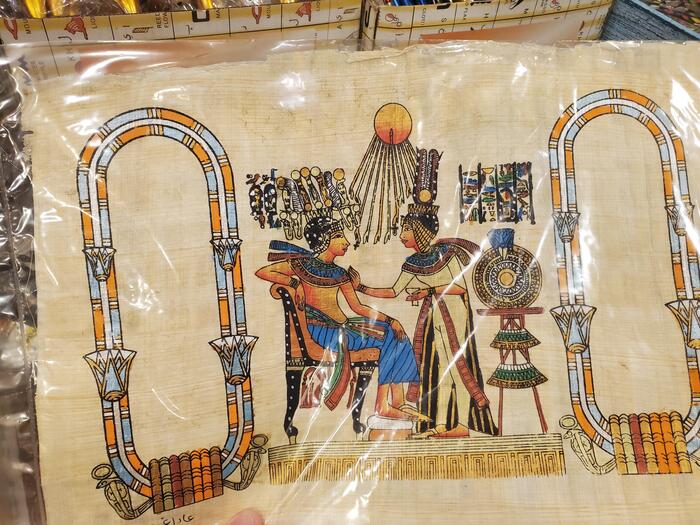 ＜ツタンカーメン王に香水をつける妻のアンケセナーメン＞