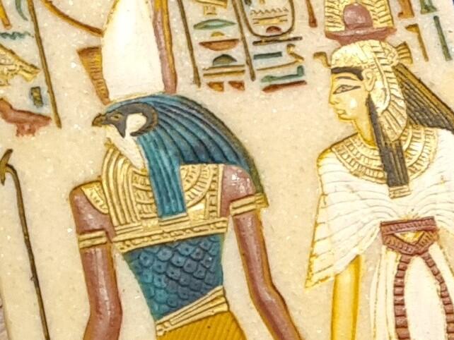 ＜ホルス神とネフェルタリ＞