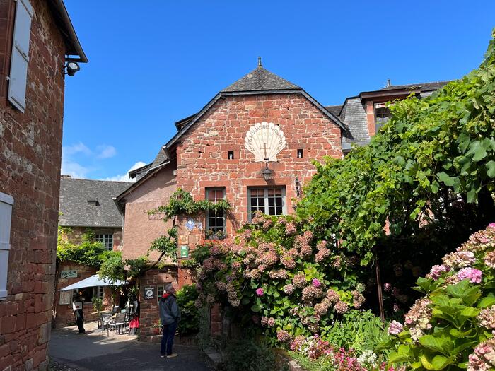 コンポステーラ巡礼路の名を持つホテル