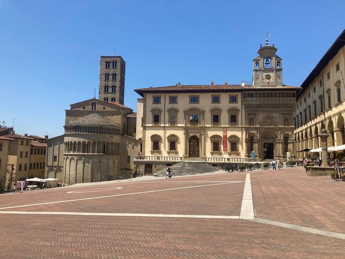 ヴァザーリの広場