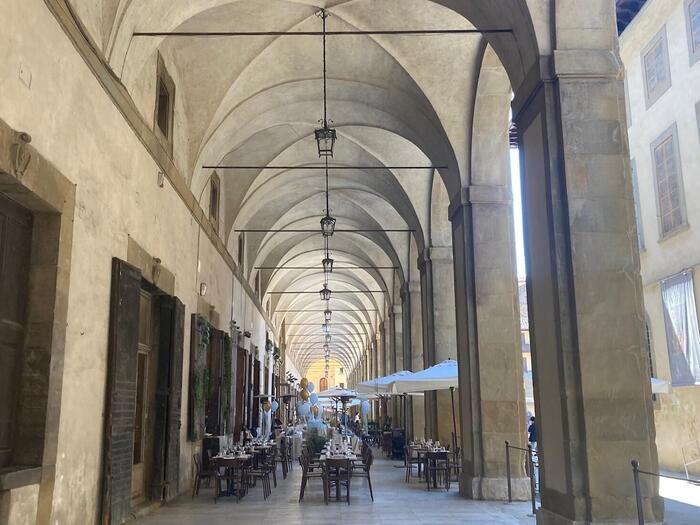 グランデ広場の毎月第一日曜日の骨董市