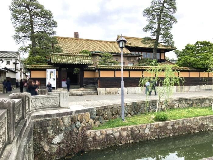 ＜優美な旧大原家別邸、有隣荘＞