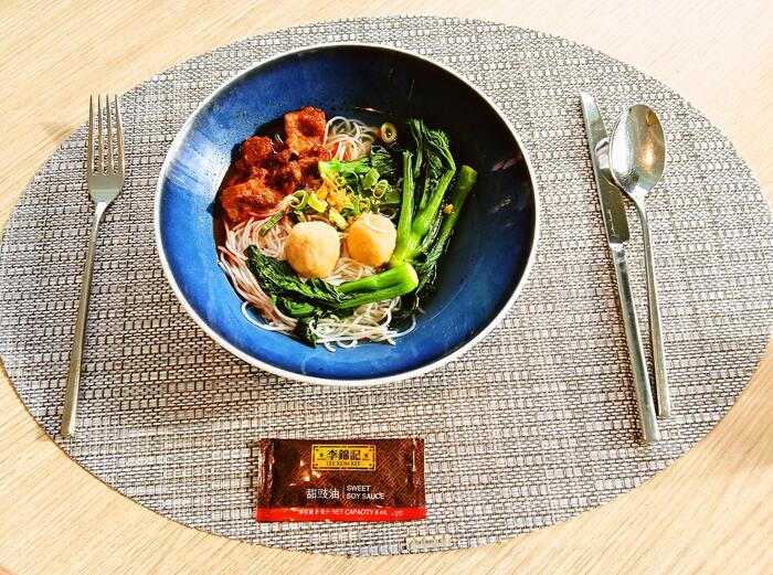 好きな麺と具が選べる「港式湯麵」