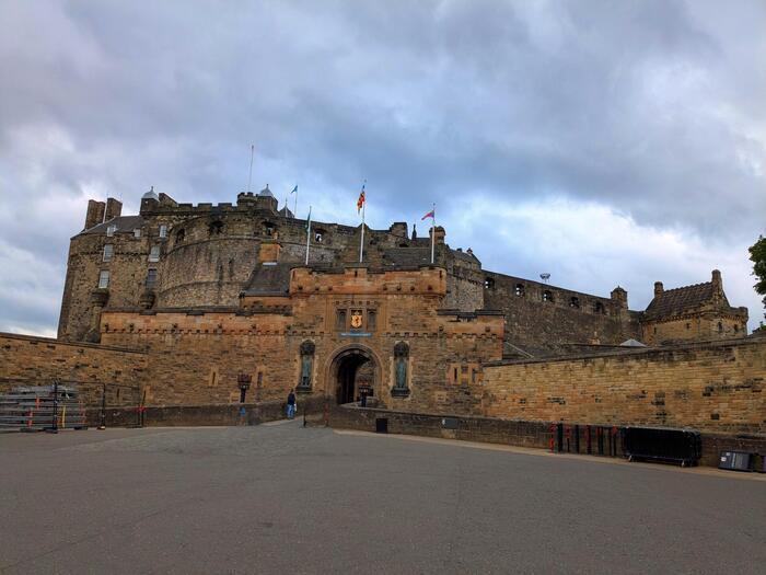 エジンバラ城正門