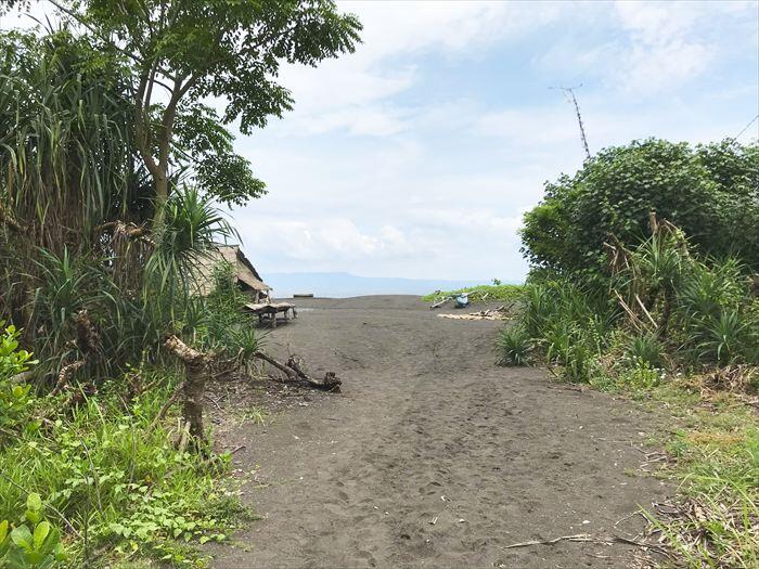 クサンバの塩田入口