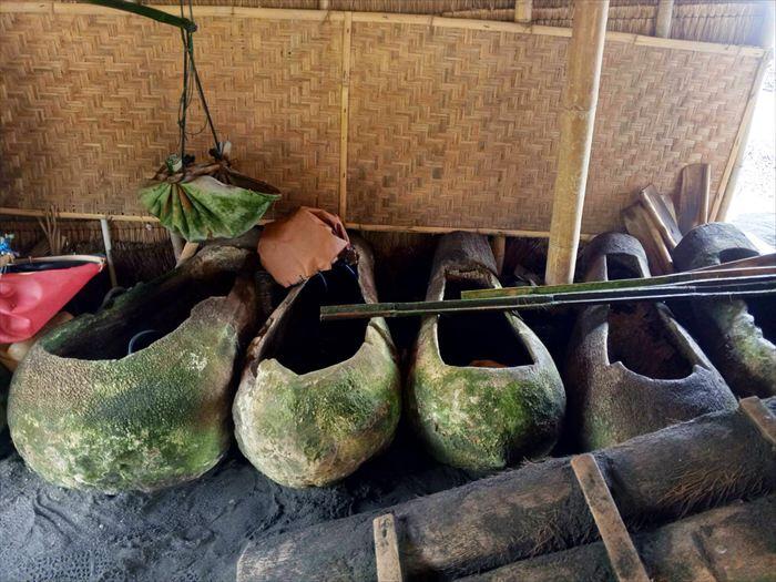 クサンバ天日塩の製造に使われる道具