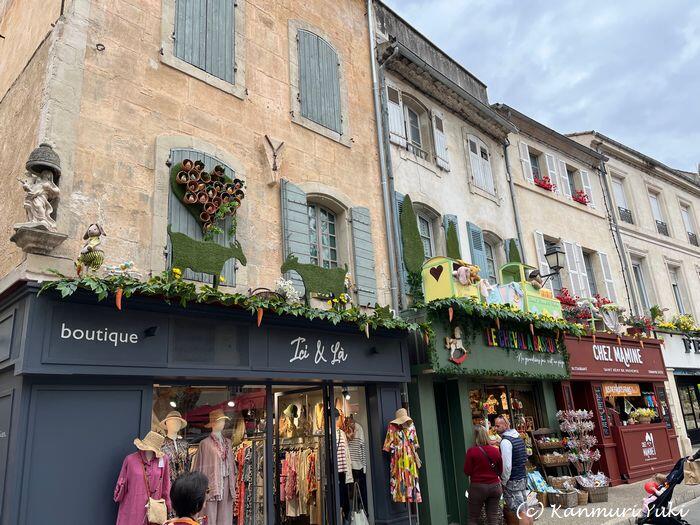 サン・レミ・ド・プロヴァンスのブティックたち