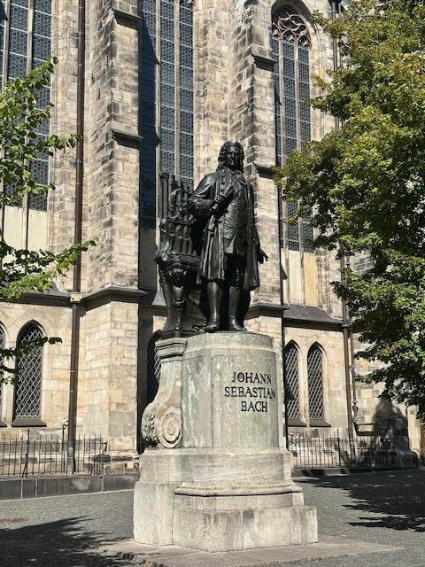 08_バッハ銅像.jpg