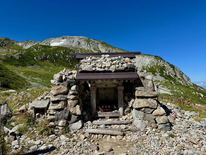 立山　立山連峰　雄山　日本百名山　日本三霊山　立山黒部アルペンルート　祓堂