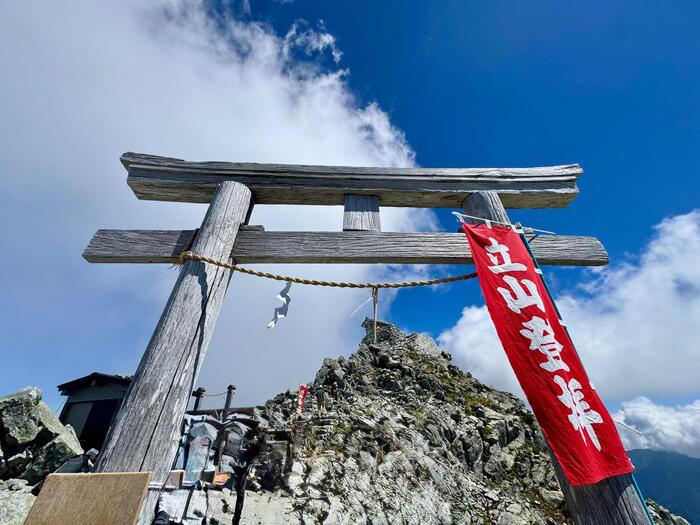 立山　立山連峰　雄山　日本百名山　日本三霊山　立山黒部アルペンルート　雄山神社・立山頂上峰本社