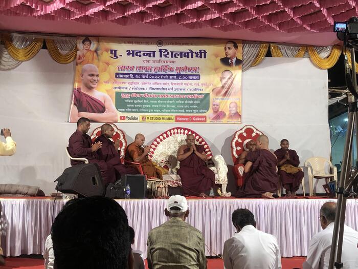 インドで広まった仏教　祭事