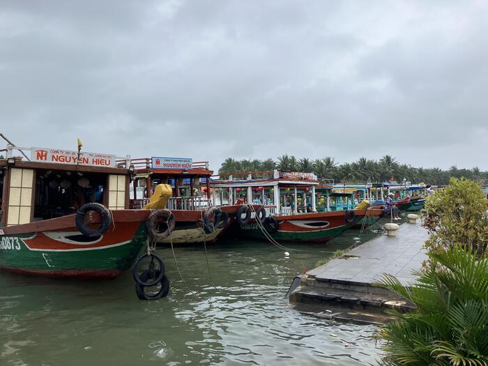 ホイアンの川沿い。ホイアンは川沿いに観光スポットが広がっているおしゃれな街