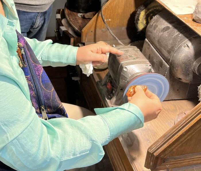 琥珀　研磨機に挑戦