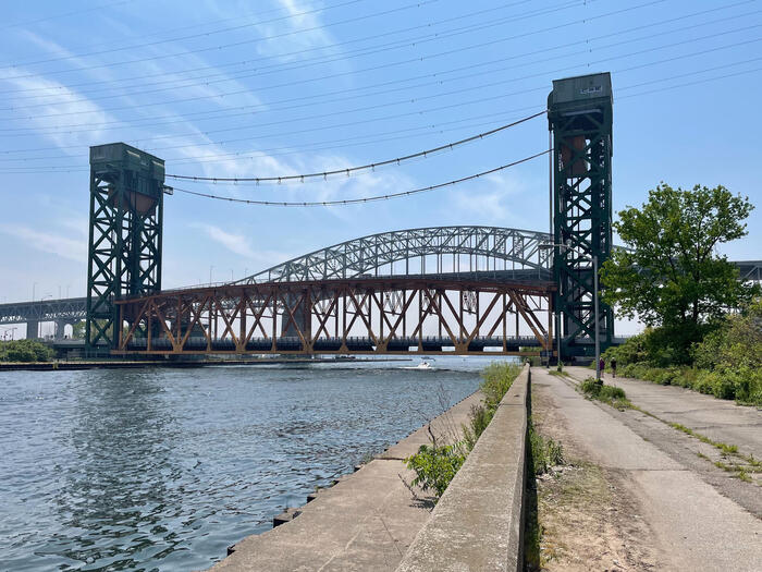 「バーリントン運河リフトブリッジ（Burlington Canal Lift Bridge)」
