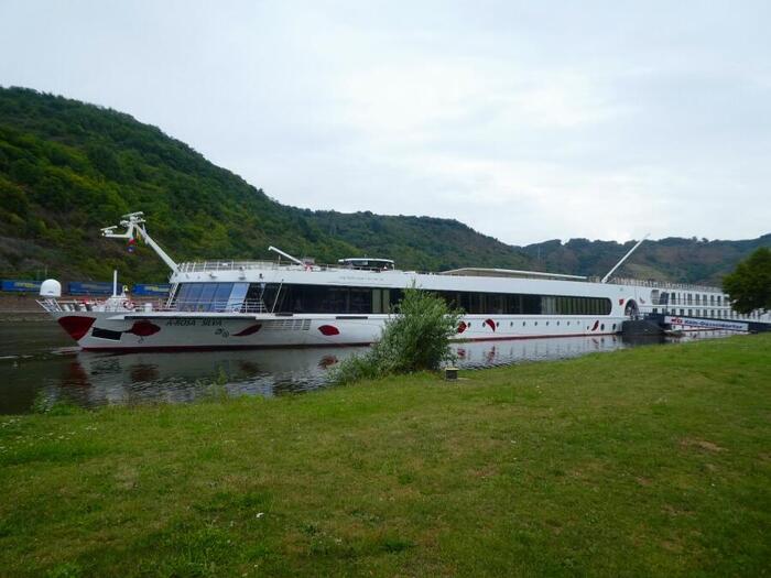 今回の旅でお世話になった、アローザ・シルヴァ号