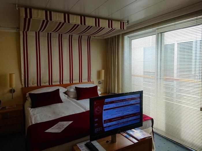 船の中とは思えない客室。快適でした