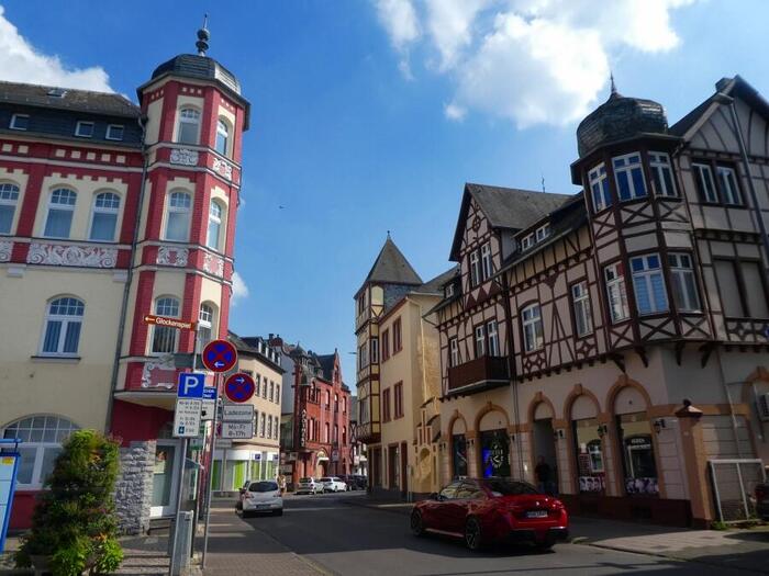 同じくライン川のほとりにあるラーンシュタイン