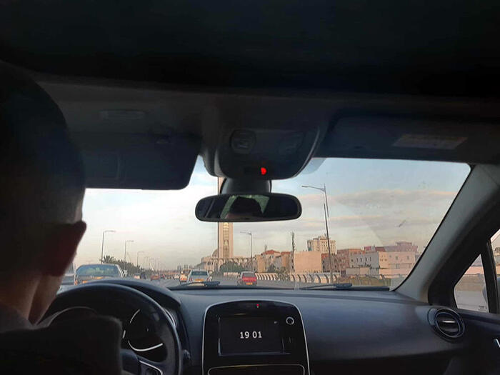 運転手の車で来るので、乗り心地はまちまち