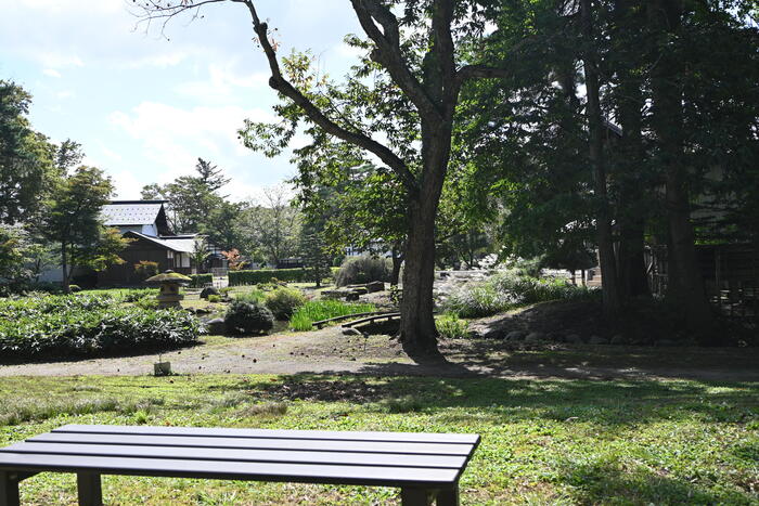 ゆっくりと腰を下ろして鑑賞できます