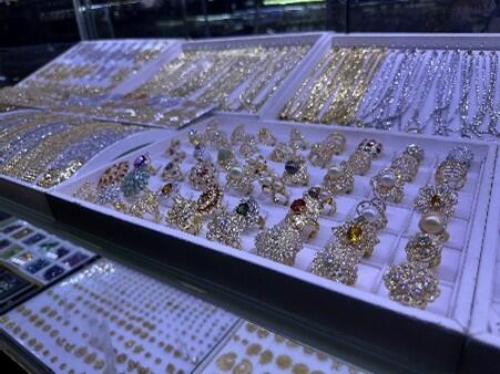 ジュエリーコーナー展示