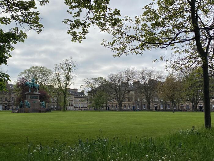 シャーロット広場