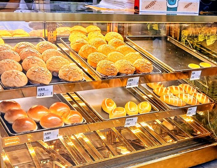 空港の中にもこのようにエッグタルトが売られている場所が何ヶ所かあります