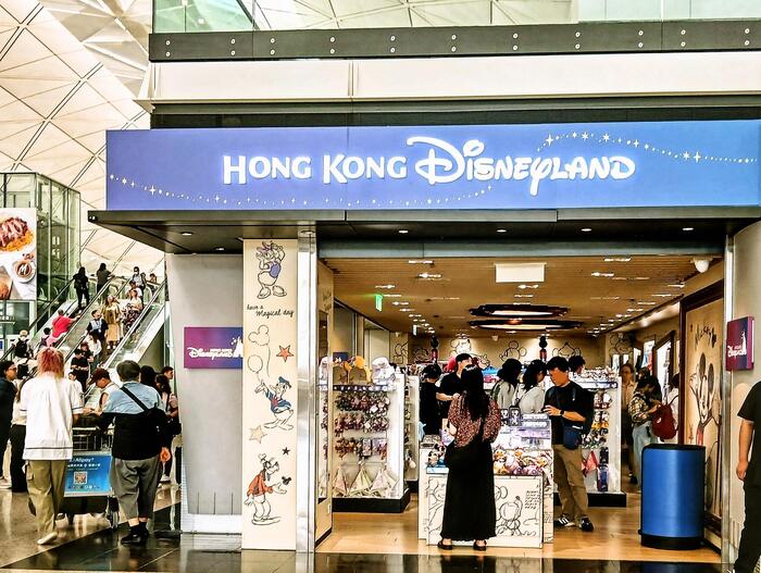 空港内のディズニーストア