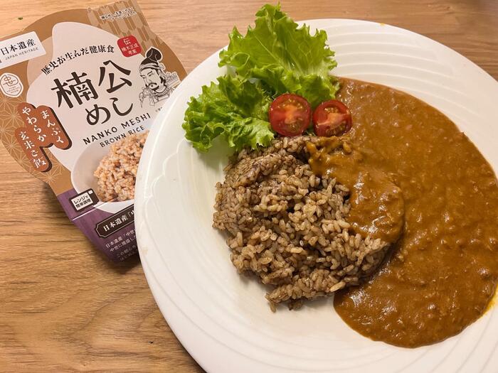 薬膳精進カレーを楠公めしにかけてみた