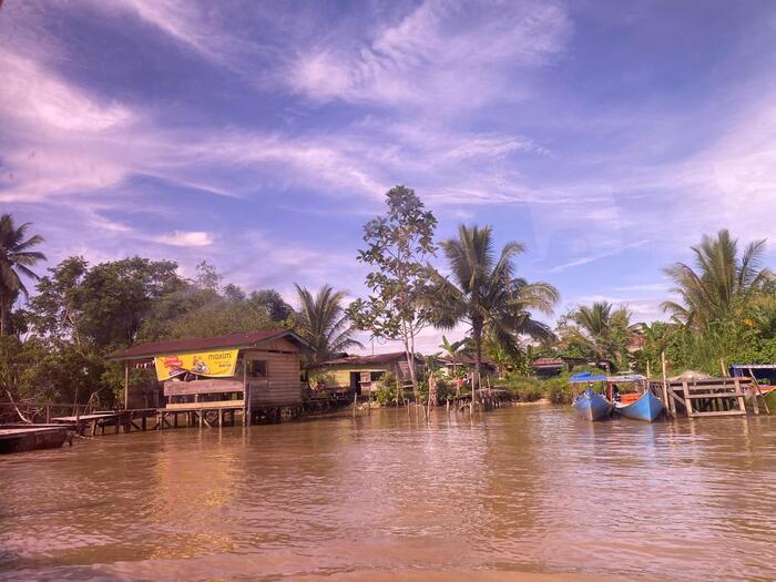 タンジュンセロール　港