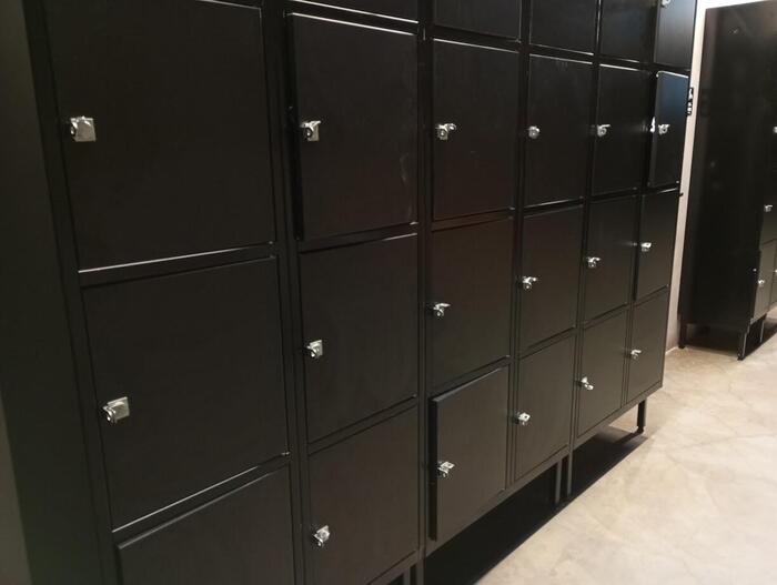 Iコインロッカーの鍵は受付で借りるシステム