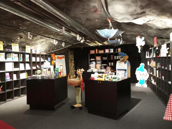 スウェーデンの子供たちに長い間親しまれているBamseをはじめ、スウェーデンの絵本などが販売