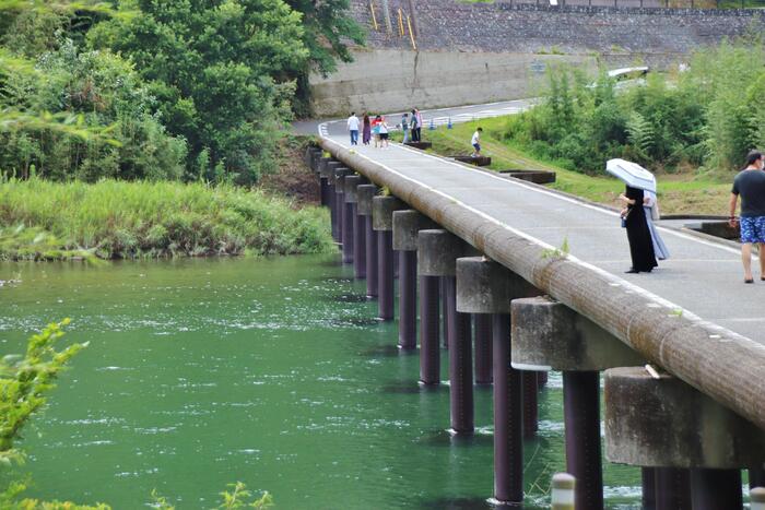 沈下橋といえば、欄干のない橋