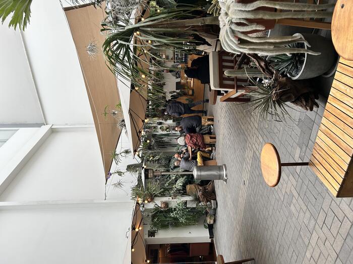 併設のカフェとミュージアムショップ