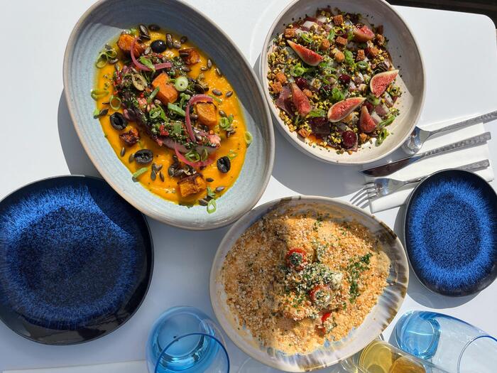 人気のバカンス地ビアリッツでは、地元食材を使ったお洒落な創作料理