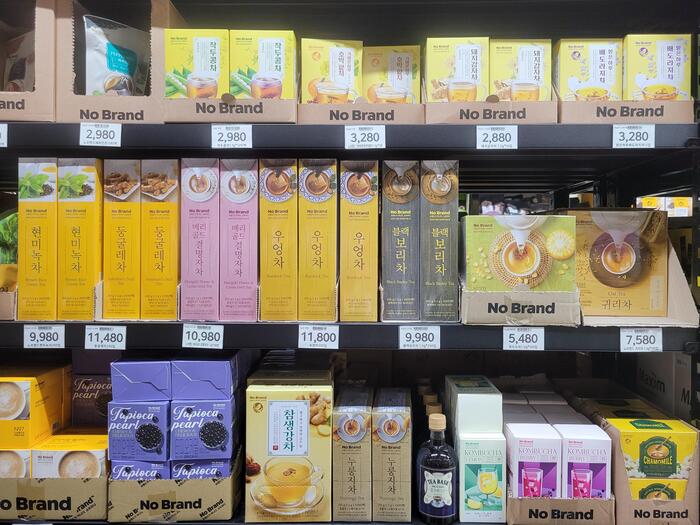 No Brandでもお茶の充実度が高い店内