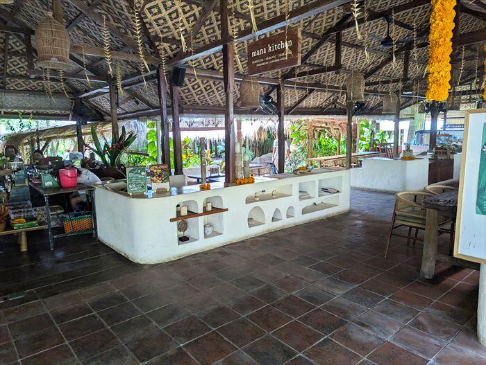 マナキッチン入口