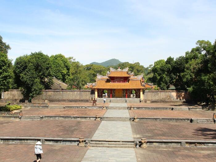 ミンマン帝廟（2代皇帝）