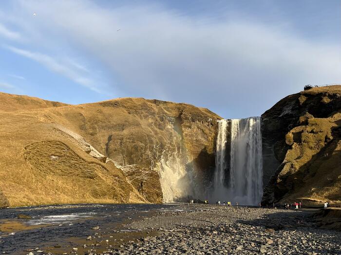 美しい滝スコガフォス(Skógafoss)